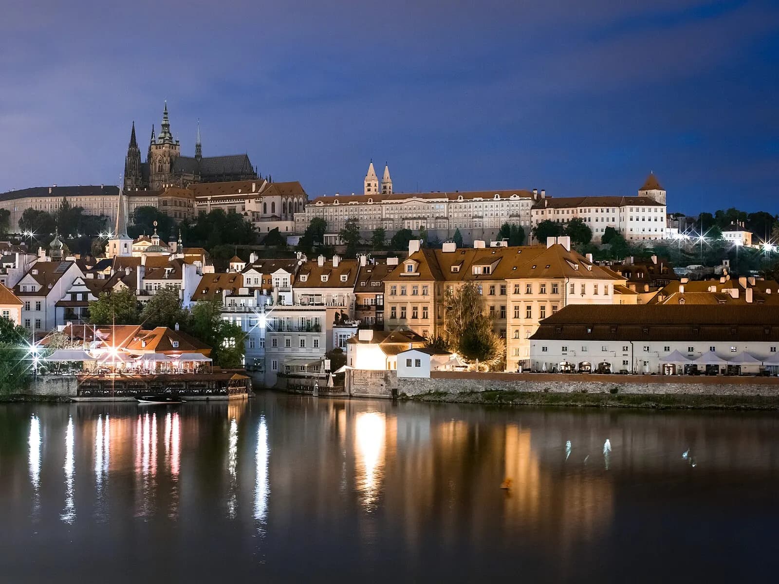 Foto: Praga sobre el Moldava
